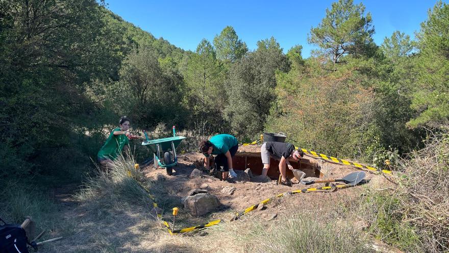 Excaven una tina i un celler a la zona de la Torre de Merola per conèixer-ne l’estructura i el funcionament