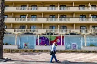 El final de los ERTE el día 28 aboca al paro al 25% de los trabajadores de los hoteles en la Costa Blanca