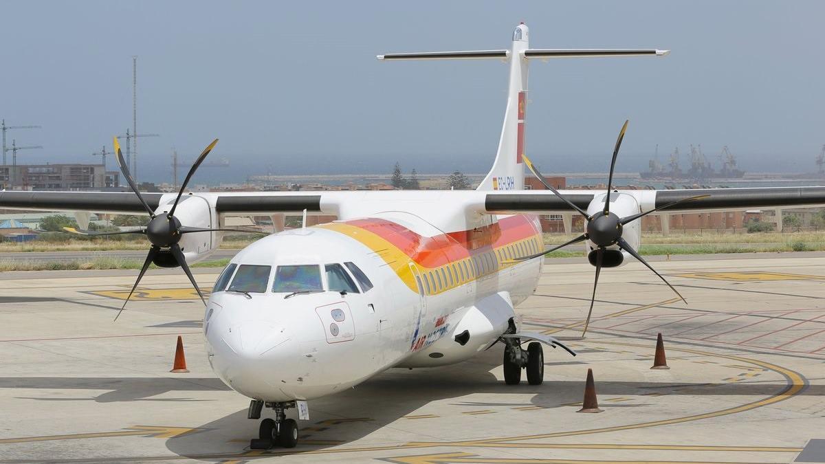 Avión de Air Nostrum que presta el servicio desde Melilla.
