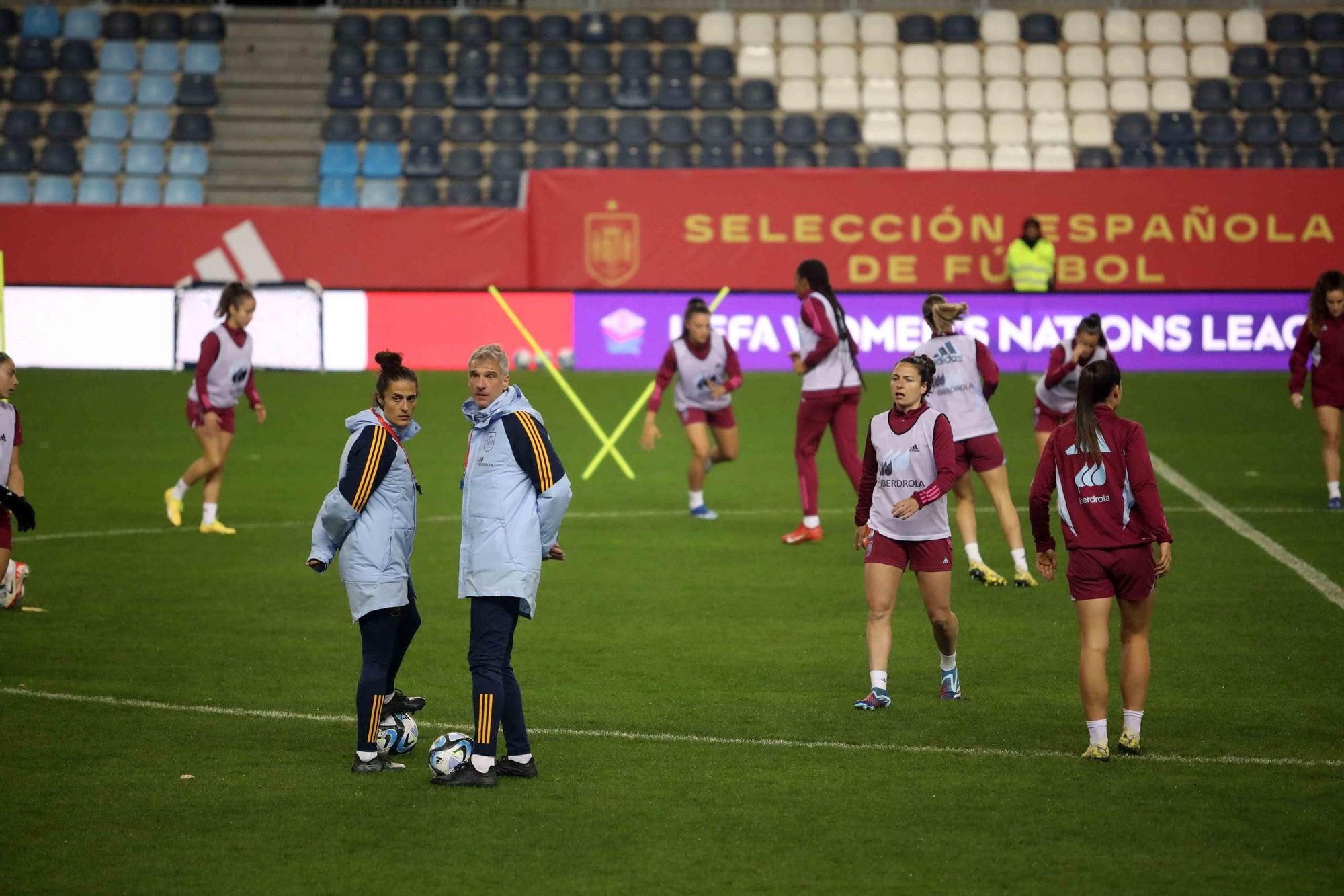 Rueda de prensa y entrenamiento de la Selección Española Femenina en Málaga