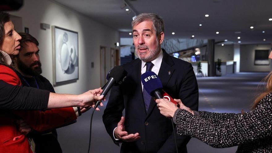 Clavijo dice no entender que un partido como el PP pueda &quot;dejar tirada&quot; a una parte de España con los menores migrantes