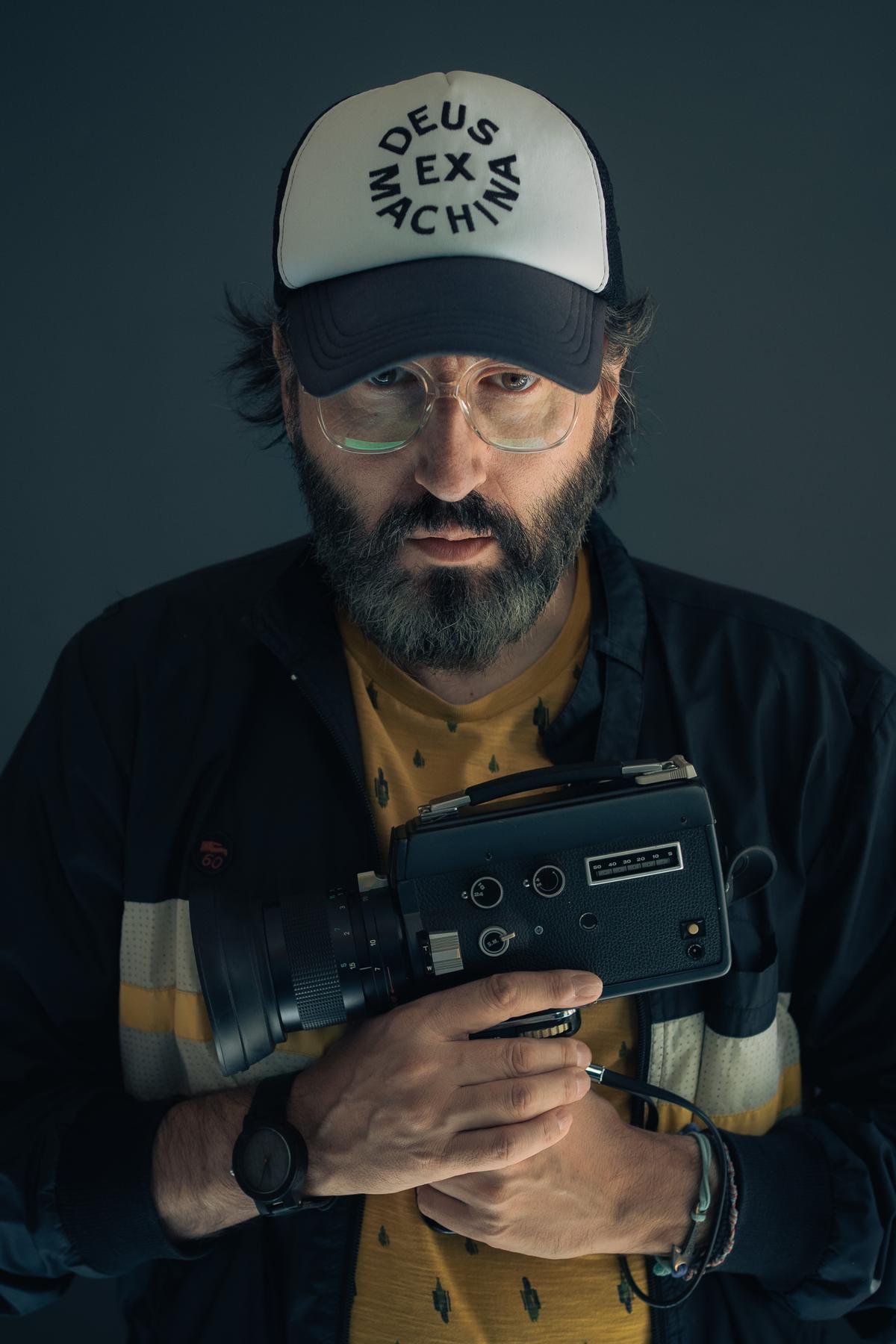 Adán Aliaga, nominado con su cortometraje documental "La gàbia"