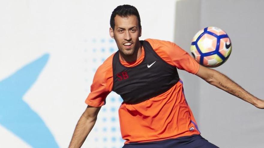 Sergio Busquets firma la renovació fins al 2021