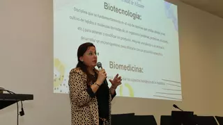 La UA investiga ya en muestras de tejidos de pacientes el pigmento anticancerígeno de Las Salinas