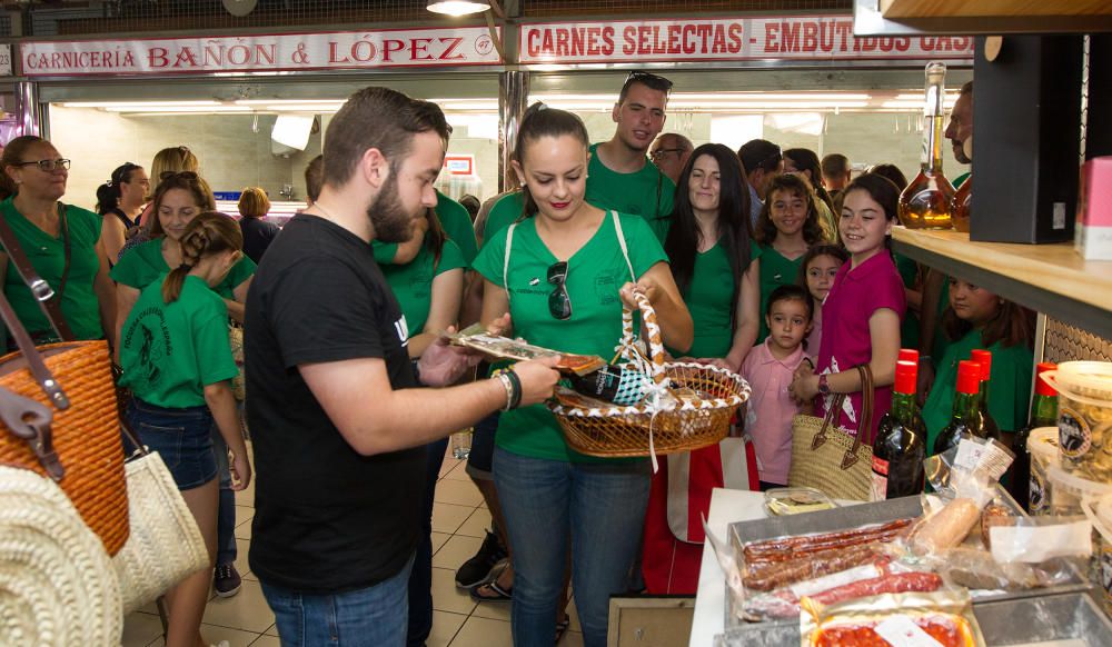 La Hoguera Calderón de la Barca-Plaza de España nos acompaña al Mercado Central para comprar los ingredientes