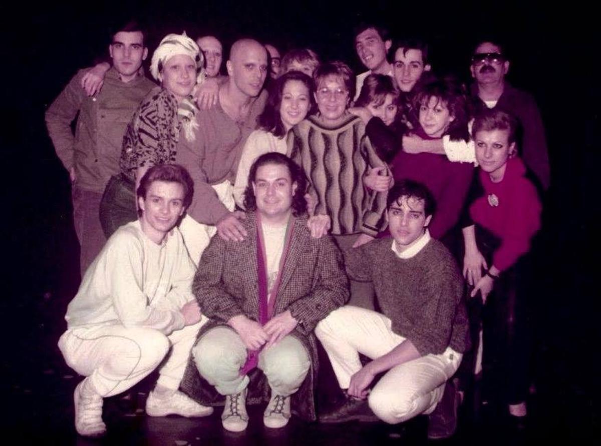 La compañía de Belle Epoque con Lola Herrera.