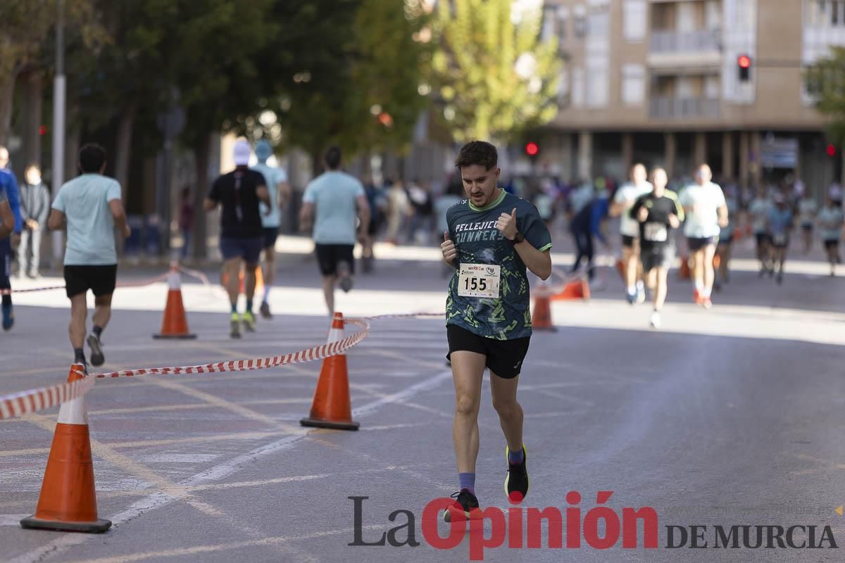 Carrera '10K Assota por ti' en Caravaca (salida y giro primera vuelta)
