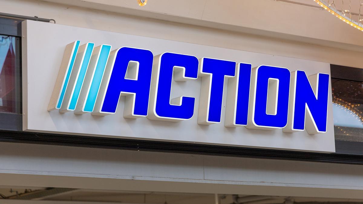 Colas kilométricas en Action para conseguir el nuevo accesorios para multiherramientas que tira su precio por el día del padre: un maletín completo por 7 euros