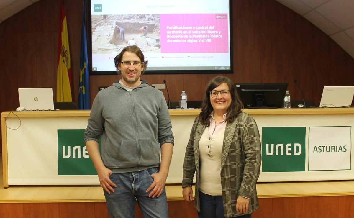 José Carlos Sastre Blanco y Beatriz González Montes en la inauguración del curso