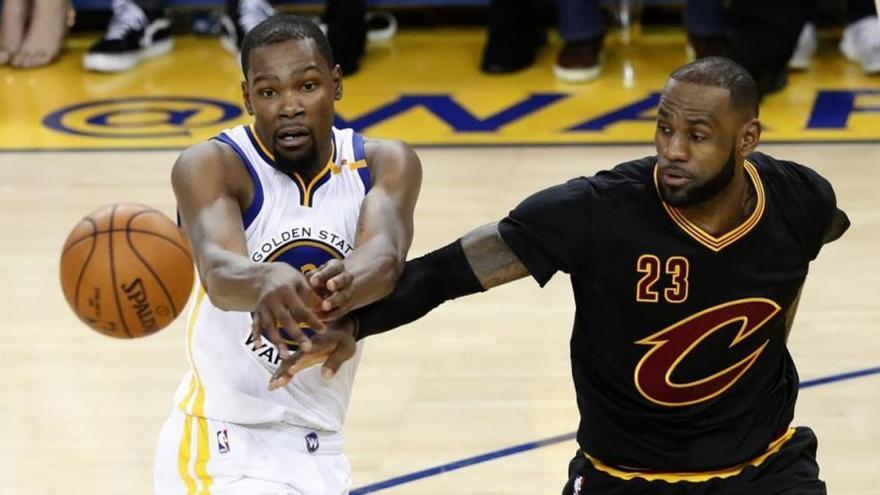 Los Warriors amplían su ventaja sobre los Cavaliers (132-113)