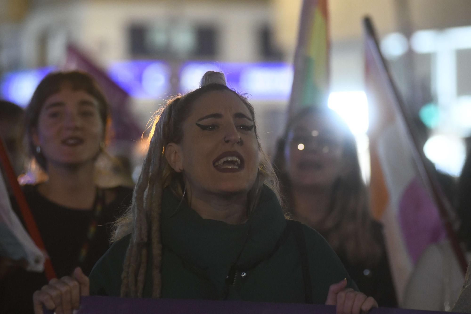 Las imágenes de la manifestación contra la violencia machista en Murcia