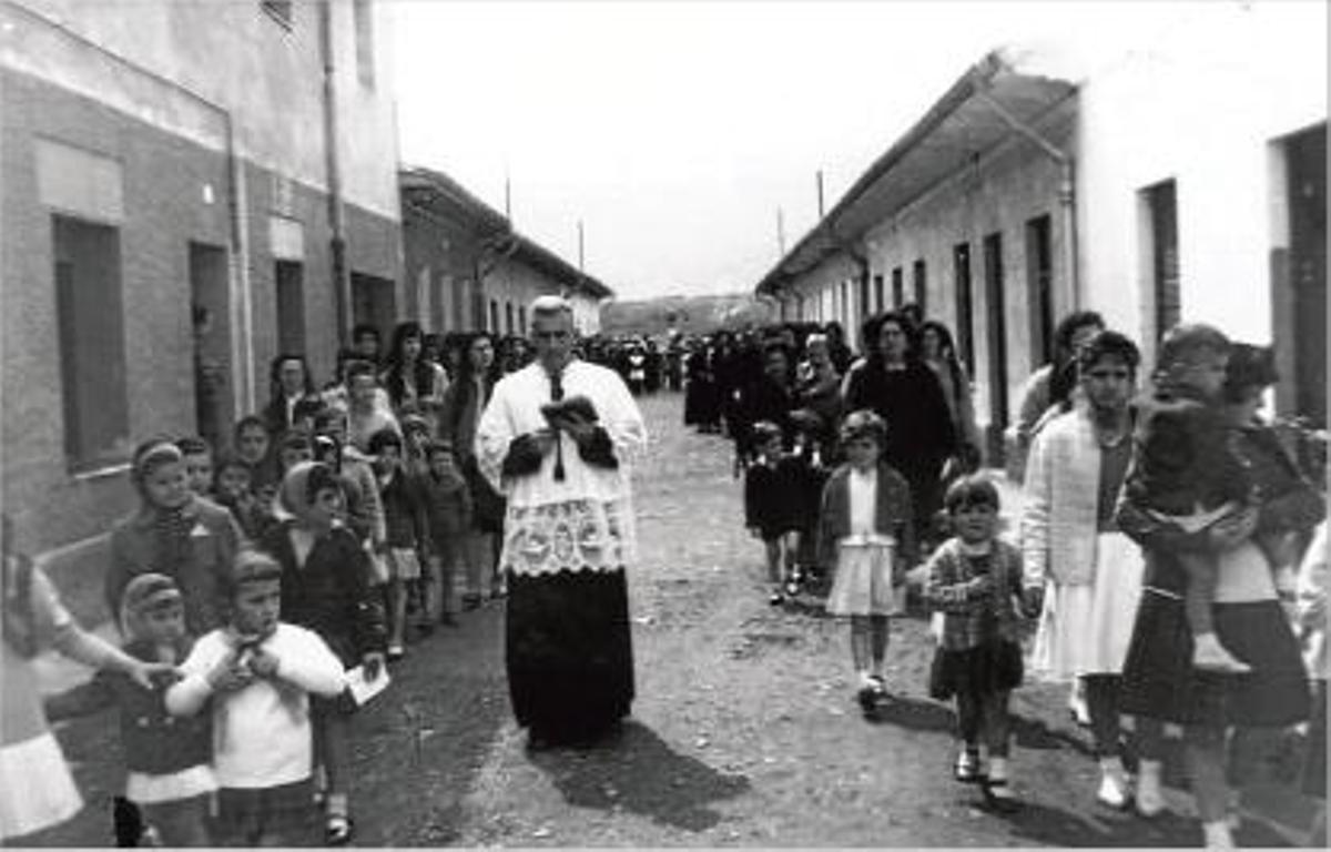 Dues imatges històriques del barri de Sant Roc procedents de la col·lecció de Josep M. Dou Camps.