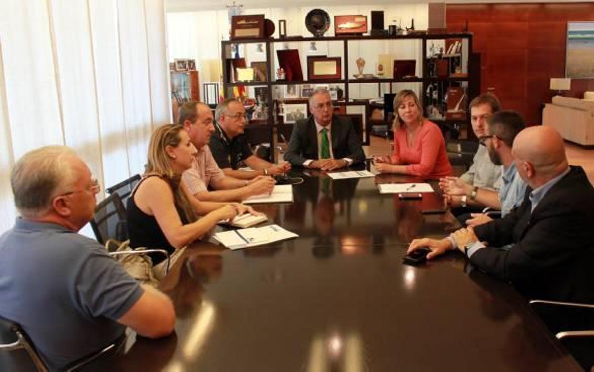 Benidorm organiza la llegada de su primer crucero, que atracará en la bahía el día 13