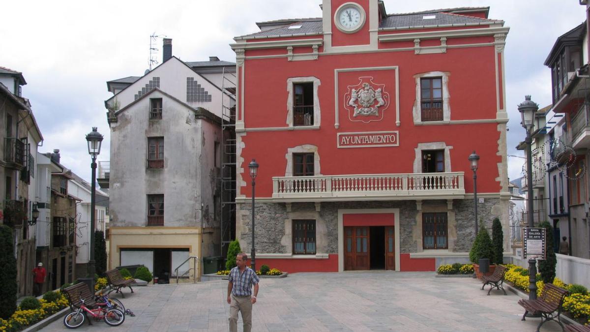 El Ayuntamiento de Navia. |  | LNE