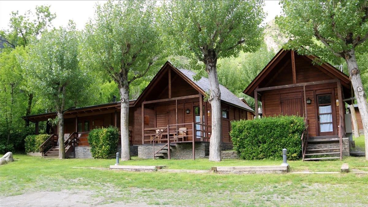 Bungalows en un camping de La Guingueta d'Àneu.