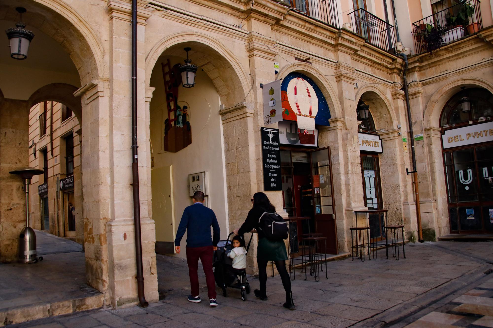 La Navidad se cuela por los balcones de Alcoy