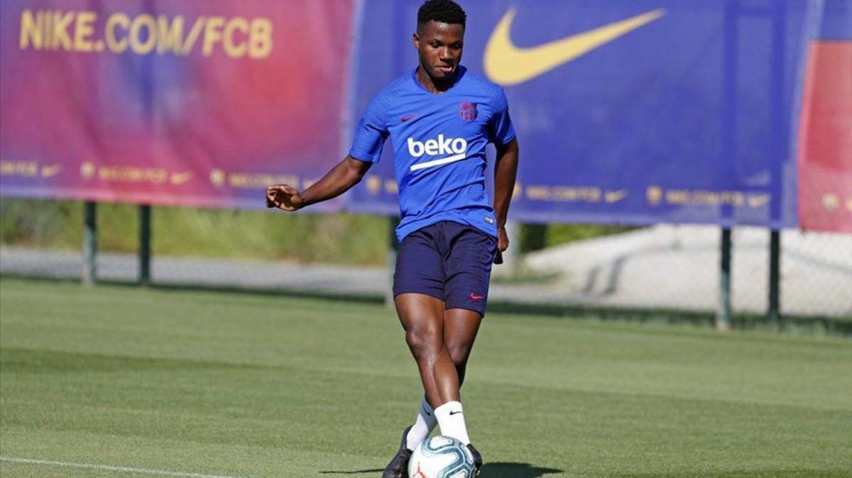 Ansu Fati repite entrenamiento con el primer equipo