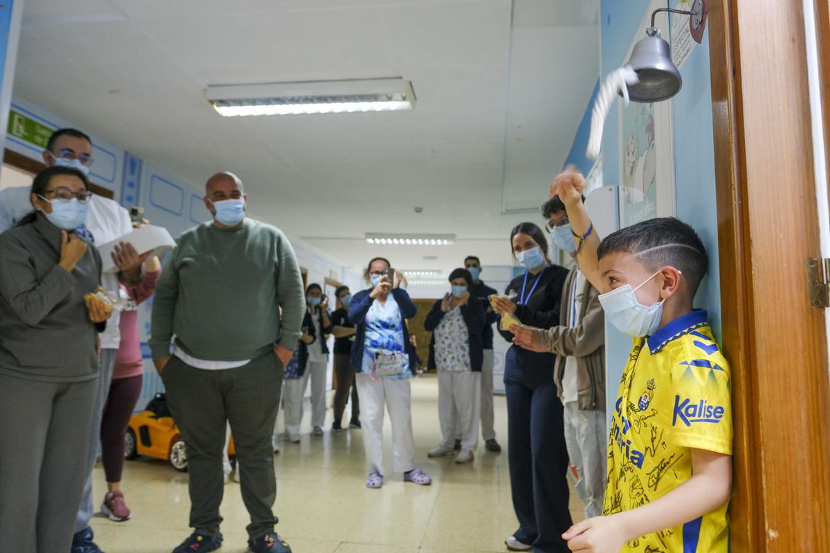 Elías, un niño grancanario de siete años, supera la leucemia Elías, un niño grancanario de siete años, supera la leucemia