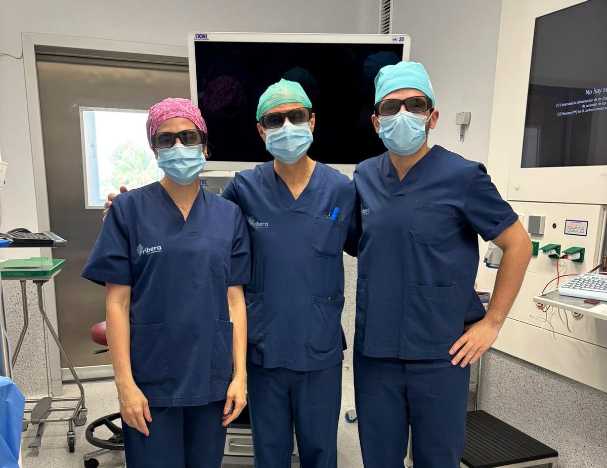 Responsables de realizar la mastectomía endoscópica 3D en el Hospital del Vinalopó en Elche