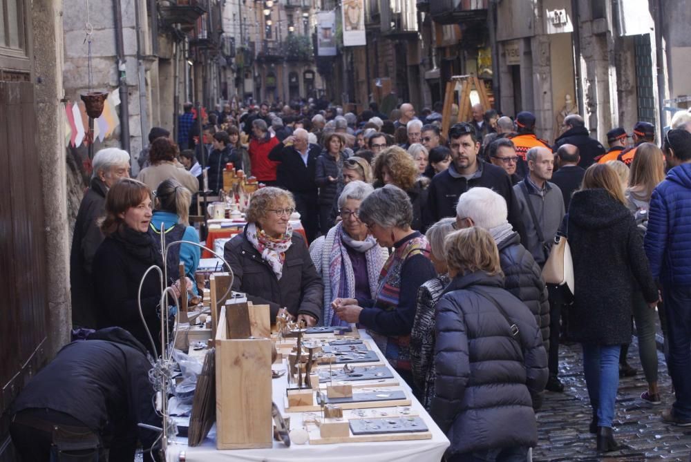 Milers de persones omplen el Barri Vell de Girona per Tots Sants - Fires de Girona 2018