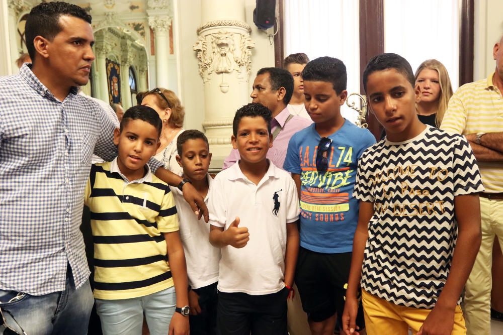 Recepción de los niños saharauis en el Ayuntamiento de Málaga.