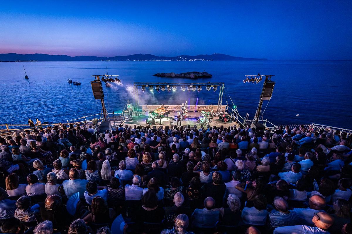 Un concert de Portalblau al Mar d'en Manassa.