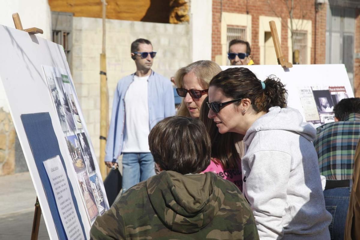 Valdeolleros inaugura la nueva 'plaza de los ovnis'