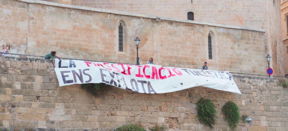 Protesta en Palma contra la masificación turística