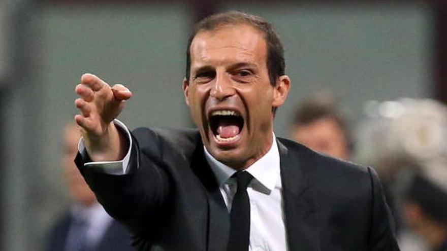 Allegri, destituido por los malos resultados.