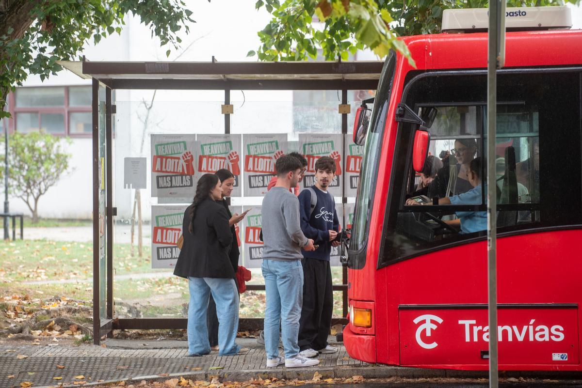 La Universidade da Coruña abre curso con más alumnado de grado sin reducir plazas: se incorporan 3.477 nuevos alumnos y 33 carreras cubren matrícula.