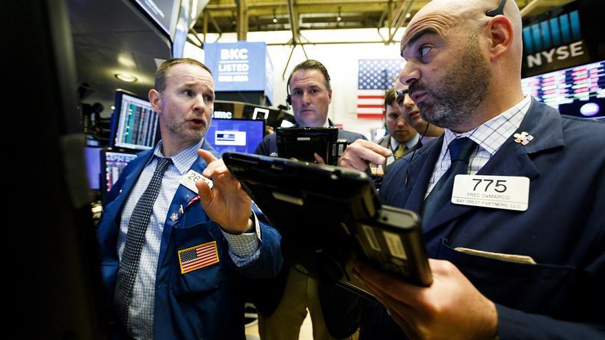 Las bolsas americanas cierran con fuertes caídas ante el miedo a una recesión en Estados Unidos