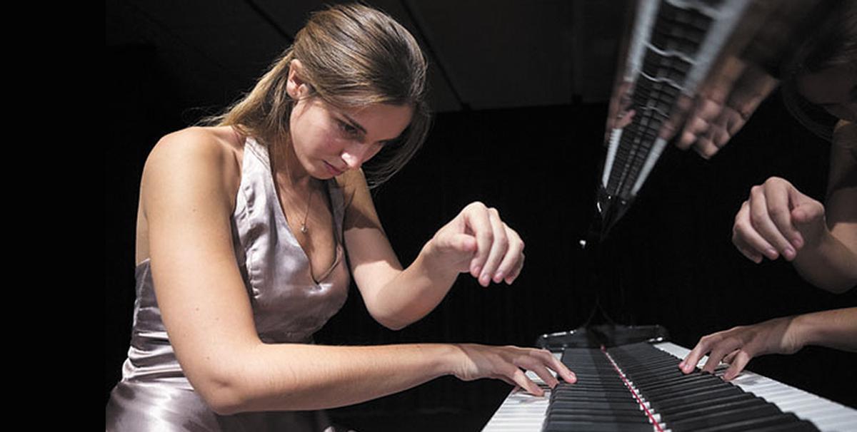 El piano solista de Marta Puig abrirá el ciclo “Invierno Romántico” en el Aula de Cultura de Alicante
