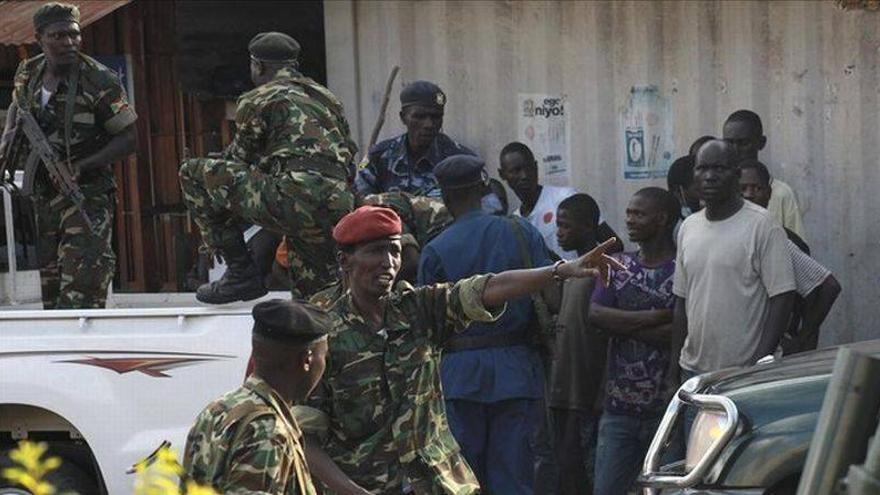 Los militares que intentaron el golpe de Estado en Burundi anuncian su rendición