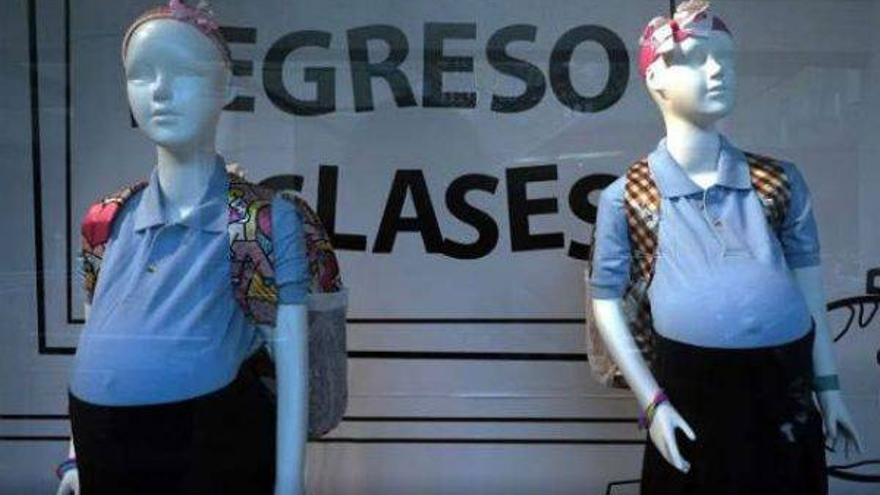 Polémica por una campaña con maniquís de niñas embarazadas en Venezuela