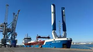 Un carguero con velas que reduce un 10% sus emisiones hace escala en PortCastelló
