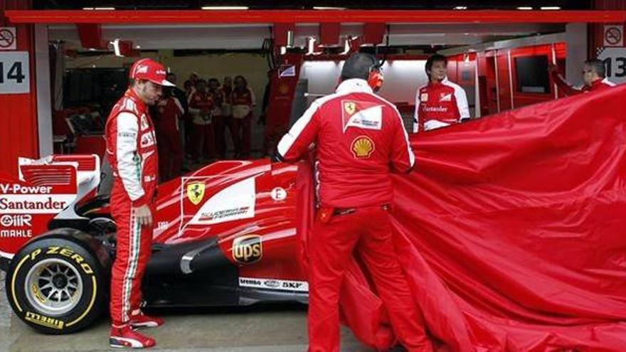 Alonso, con problemas mecánicos en su Ferrari