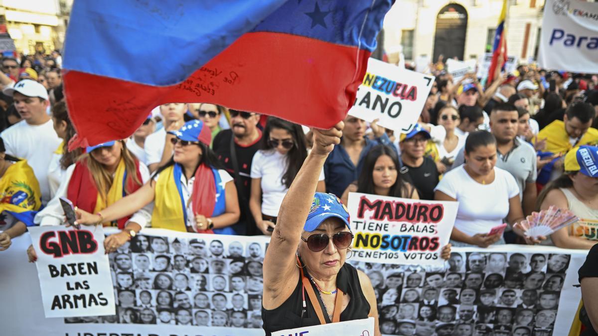 Manifestación convocada &quot;en favor de la libertad de Venezuela y en rechazo al fraude electoral&quot;.