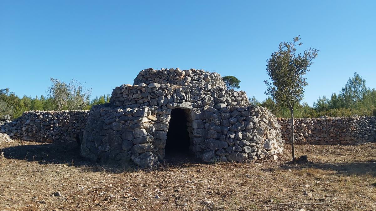 Una de les barraques restaurades