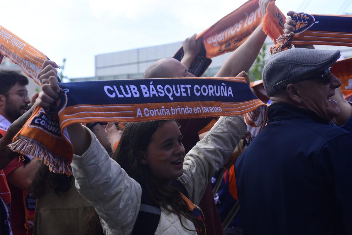 Recibimiento al Leyma antes de la final por el ascenso ante Estudiantes
