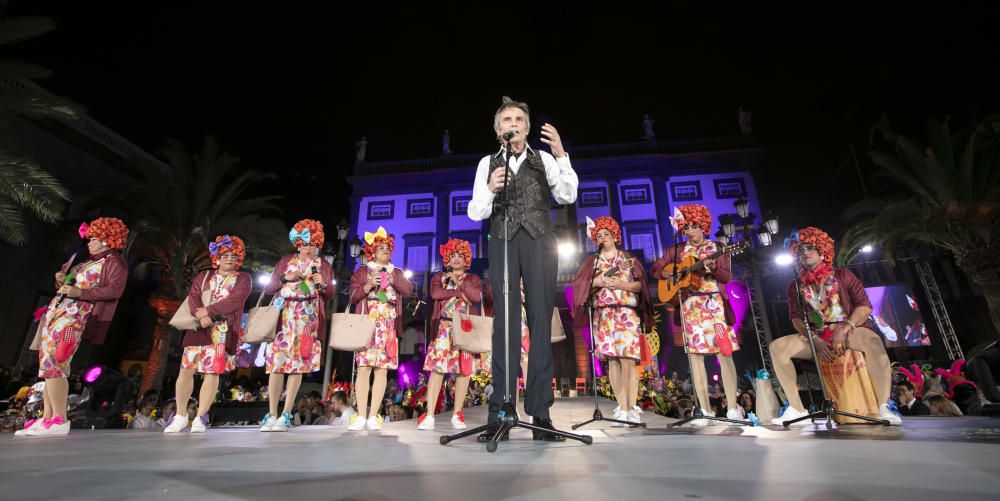 15.02.19. Las Palmas de Gran Canaria. Carnaval 2019. Pregón de Manolo Vieira y la Chirimurga del timple. Plaza de Santa Ana. Foto Quique Curbelo  | 15/02/2019 | Fotógrafo: Quique Curbelo