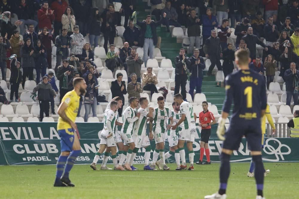 El Córdoba CF golea 4 a 1 a Las Palmas