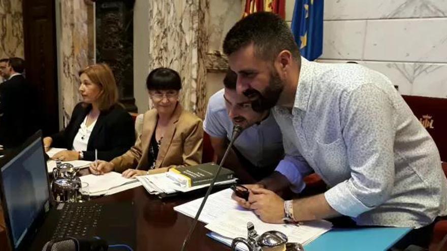 Votos en el Ayuntamiento de Valencia por Skype