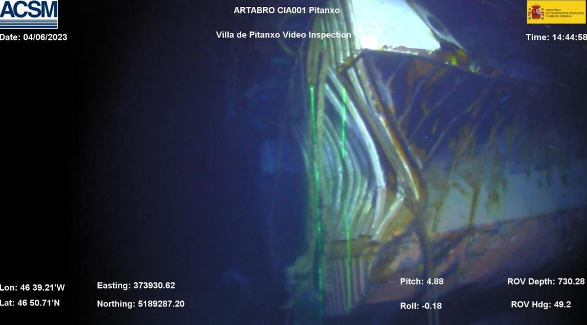 Deformación del casco del «Pitanxo», que los técnicos han achacado a depósitos ocultos de combustible