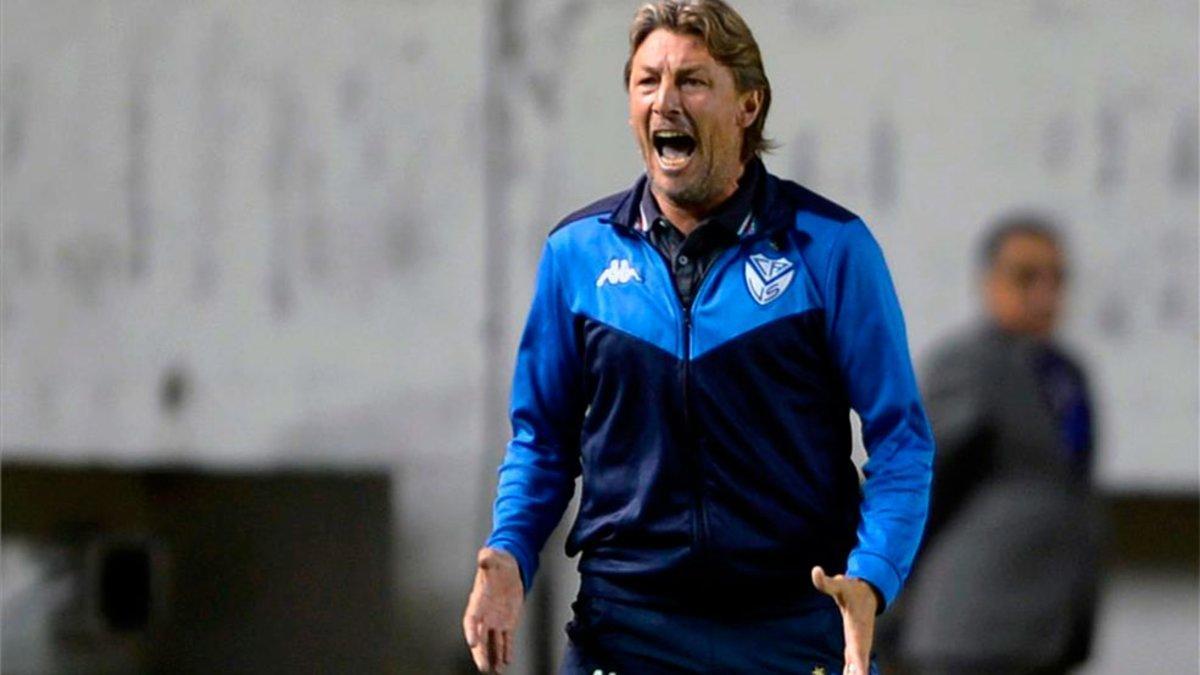 Heinze vuelve a los banquillos