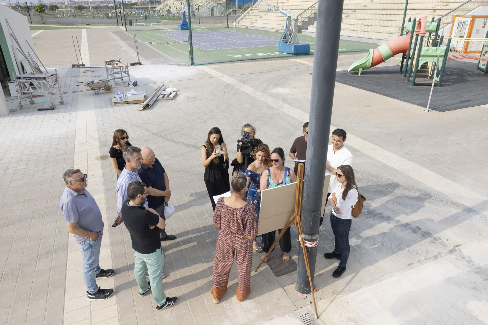 Visita a la rehabilitación de la zona de raquetas de la Ciudad Deportiva de Torrevieja