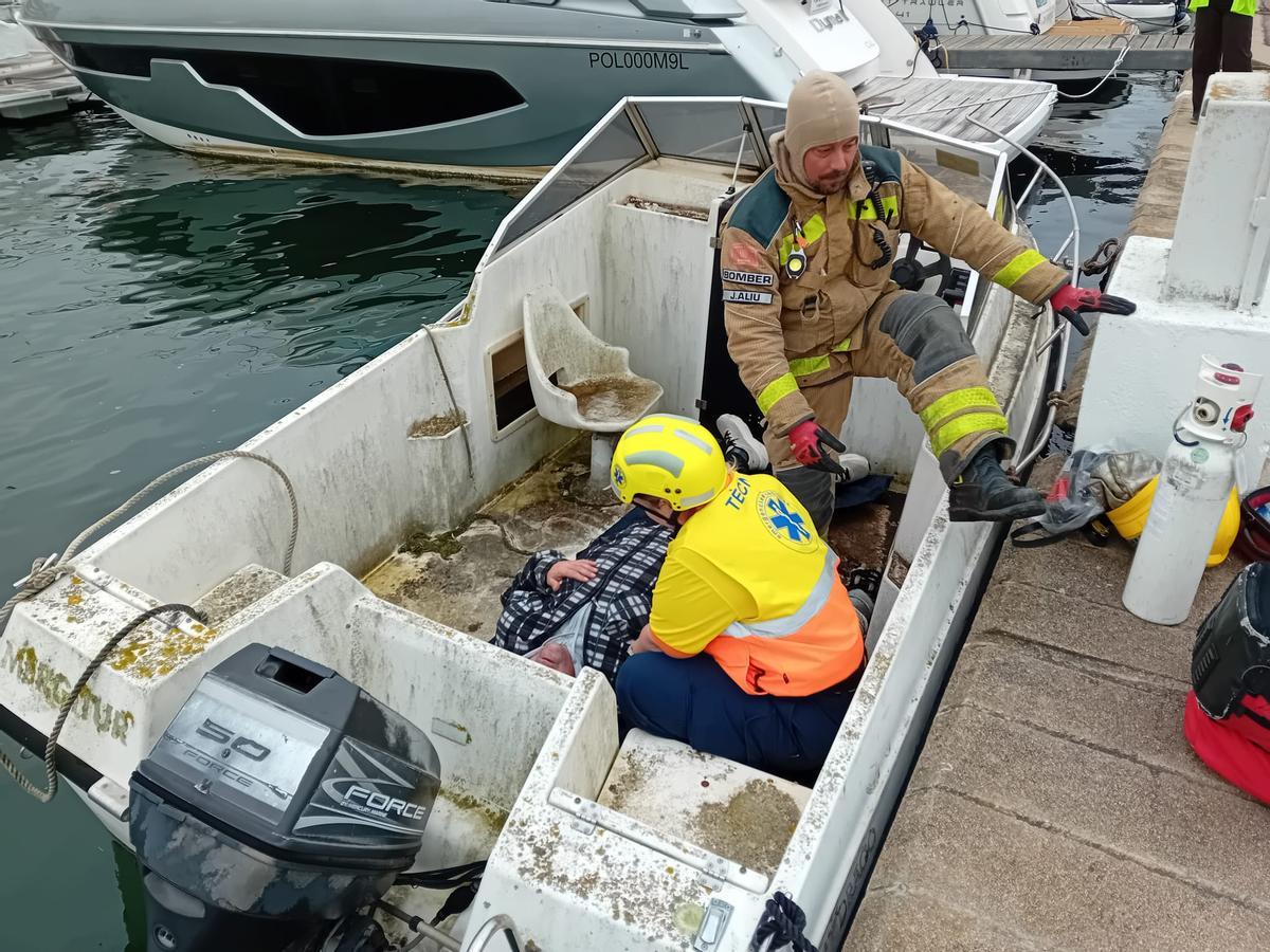 Un moment del simulacre a la Marina d'Empuriabrava.