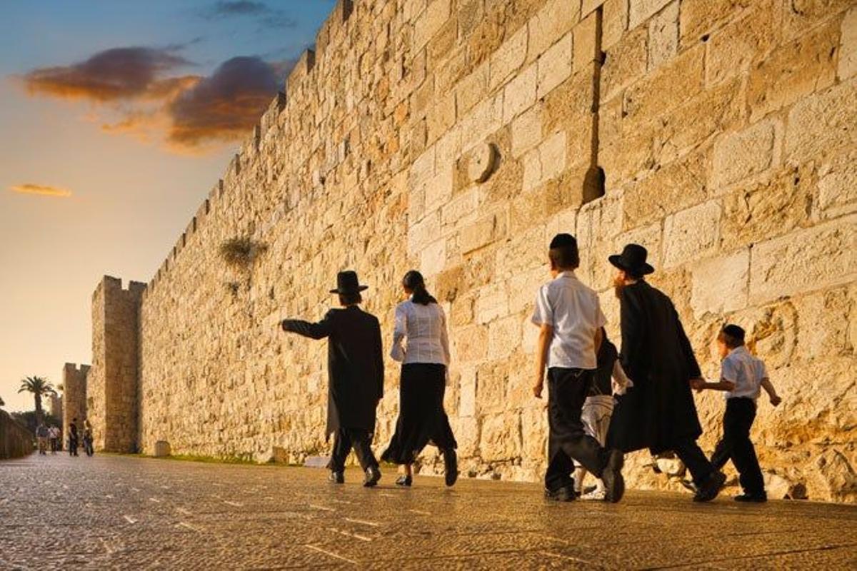 Las murallas de Jerusalén rodean la Ciudad Vieja y datan del siglo XVI.