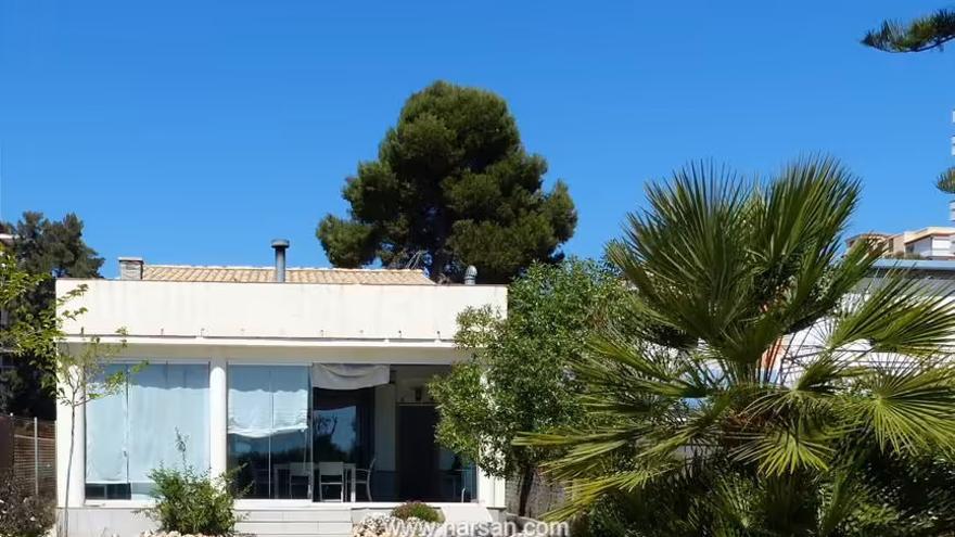 Por 2.500.000 de euros nos encontramos con esta vivienda en Benicàssim.