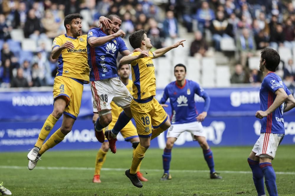 El partido entre el Oviedo y el Alcorcón, en imágenes