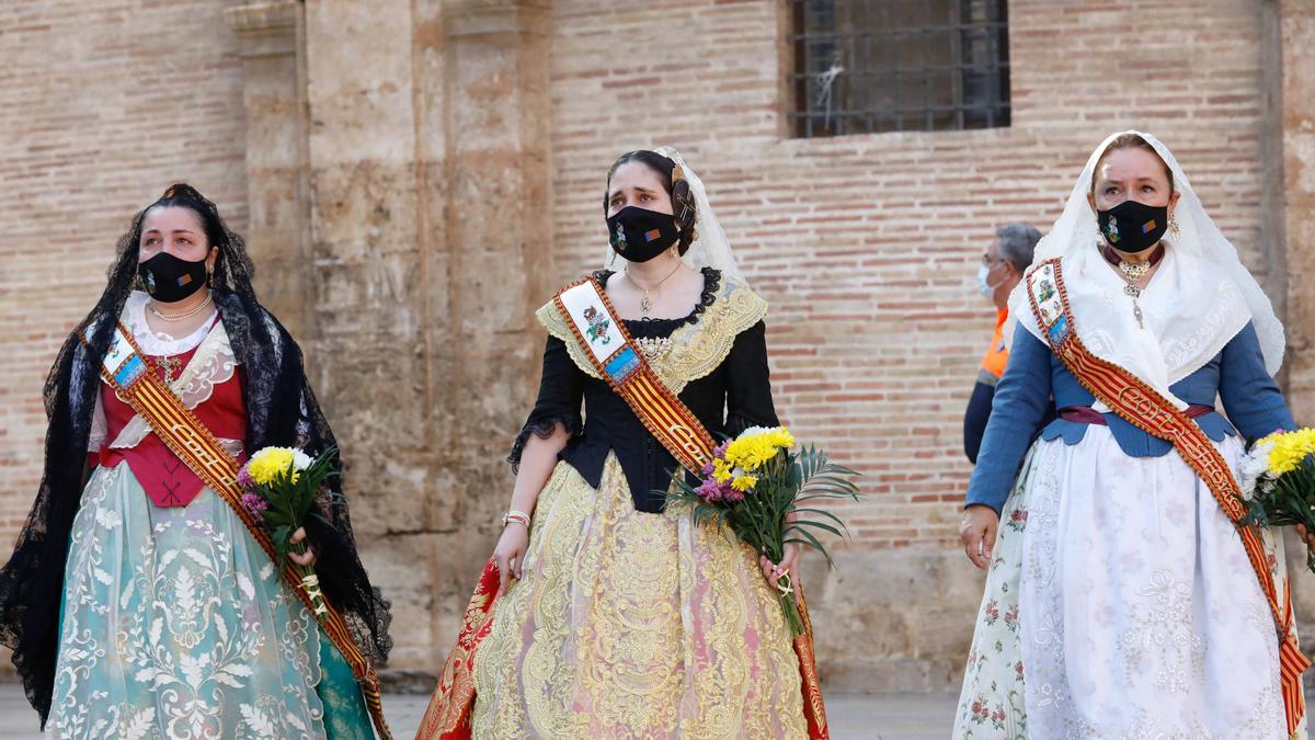 Búscate en el segundo día de Ofrenda por las calles del Mar y Avellanas entre las 9:00 y 10:00 horas